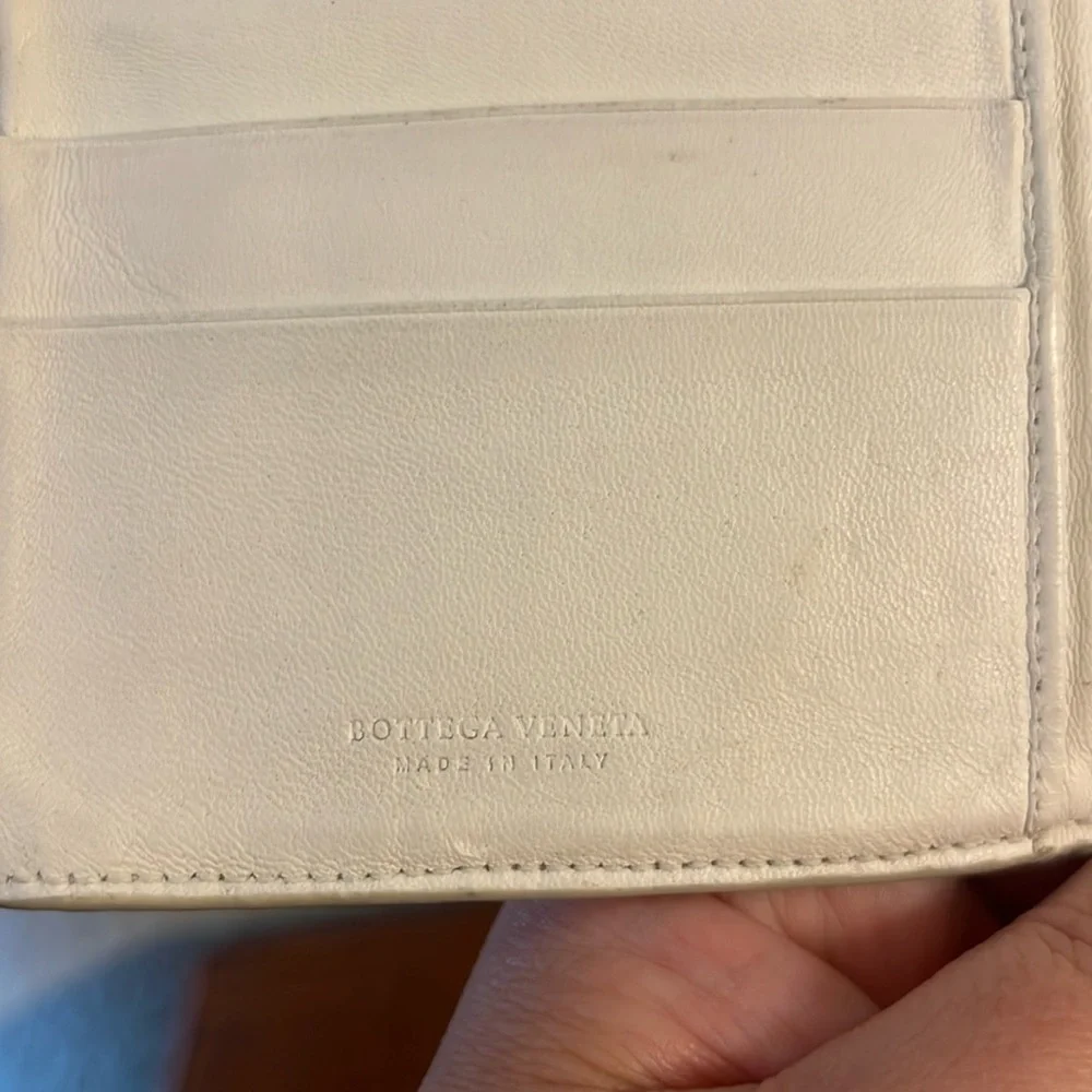 Bottega Veneta Authentic White bifold wallet